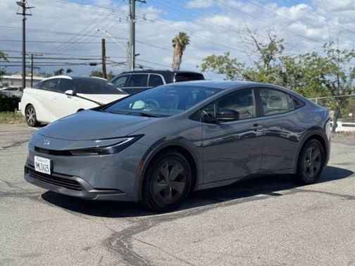 2023 Toyota Prius LE