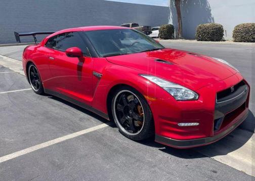 2014 Nissan GT-R Black Edition