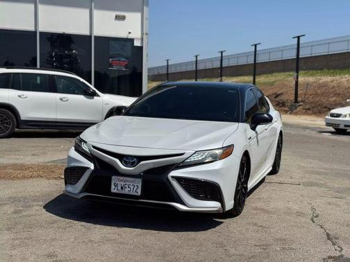 2021 Toyota Camry Hybrid XSE