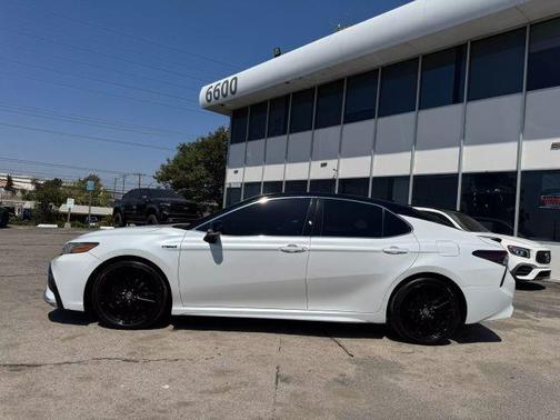 2021 Toyota Camry Hybrid XSE