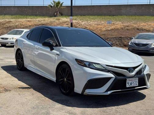 2021 Toyota Camry Hybrid XSE