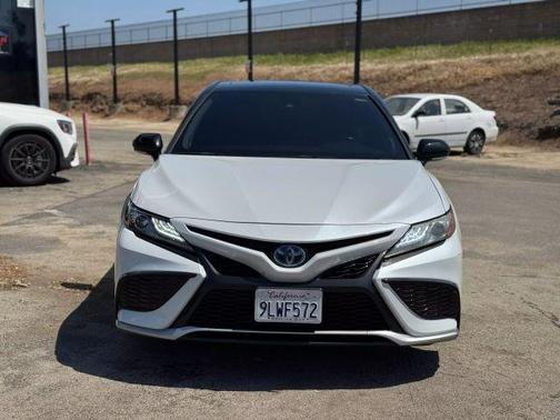 2021 Toyota Camry Hybrid XSE