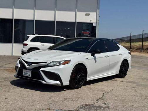 2021 Toyota Camry Hybrid XSE