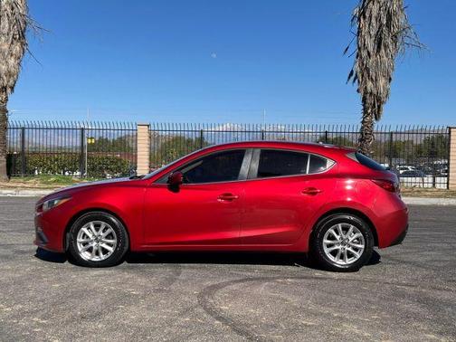 2016 Mazda Mazda3 i Sport
