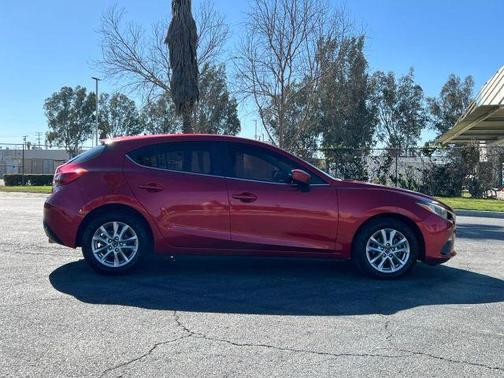 2016 Mazda Mazda3 i Sport