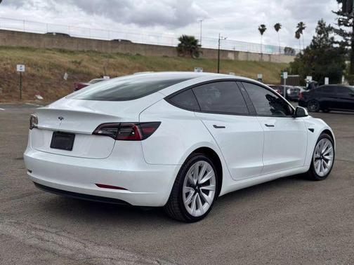 2022 Tesla Model 3 Base