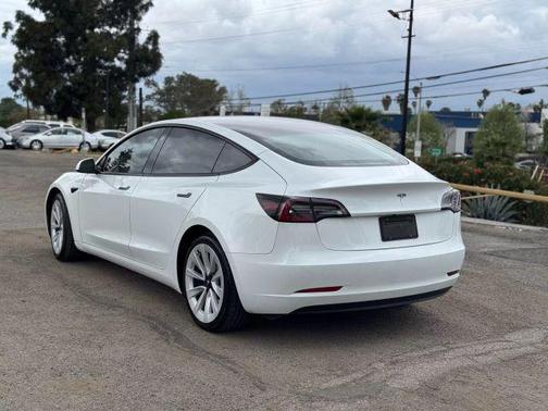 2022 Tesla Model 3 Base