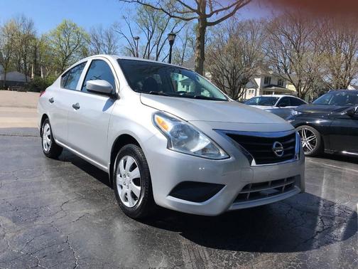 Silver 2016 Nissan Versa 1.6 S