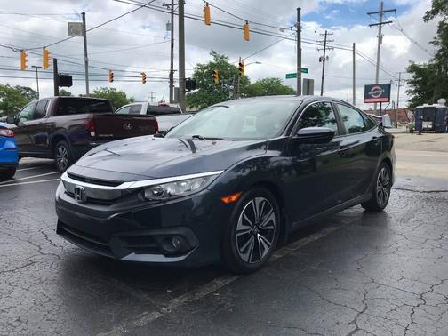 Gray 2017 Honda Civic EX-T