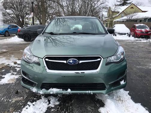 2016 Subaru Impreza 2.0i