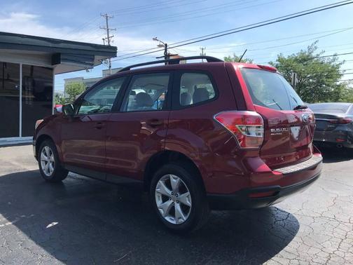 Burgundy 2015 Subaru Forester 2.5i