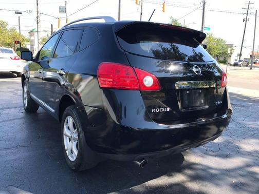 2011 Nissan Rogue SV