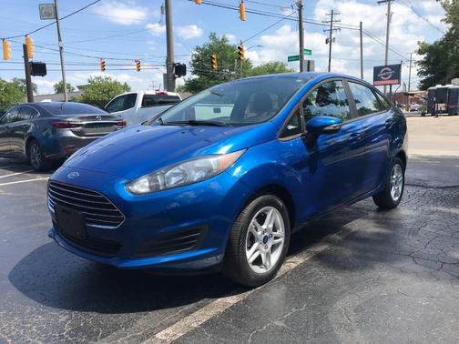 Blue 2018 Ford Fiesta SE 4dr Sedan