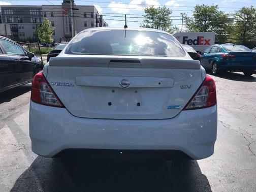 2015 Nissan Versa 1.6 SV
