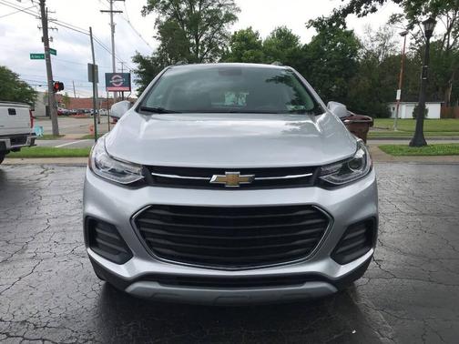 Silver 2019 Chevrolet Trax LT