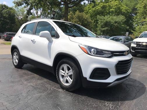 White 2019 Chevrolet Trax LT