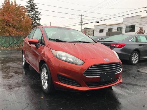 2018 Ford Fiesta SE 4dr Sedan