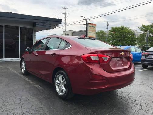 Burgundy 2017 Chevrolet Cruze LT