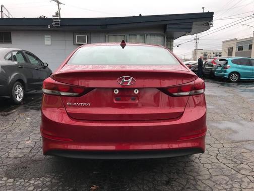 2017 Hyundai ELANTRA SE Value Edition