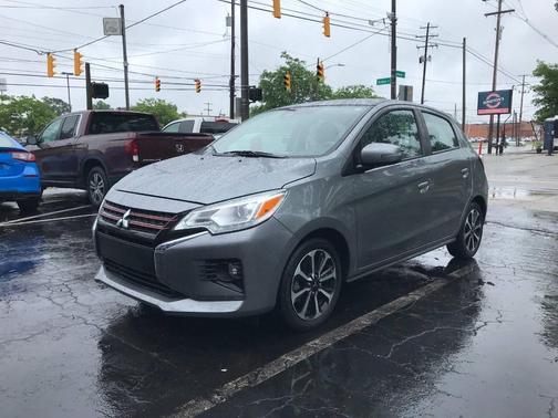 Mercury Gray Metallic 2023 Mitsubishi Mirage SE