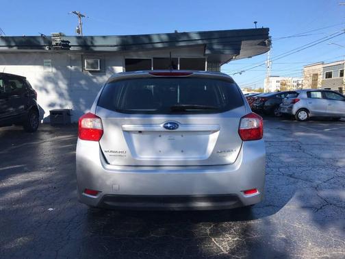 Ice Silver Metallic 2016 Subaru Impreza 2.0i Premium
