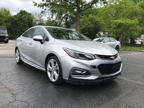 Silver 2016 Chevrolet Cruze Premier