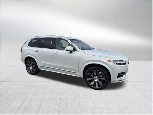 2025 Volvo XC90 B5 Ultra