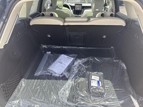 2026 Volvo XC60 B5 Ultra