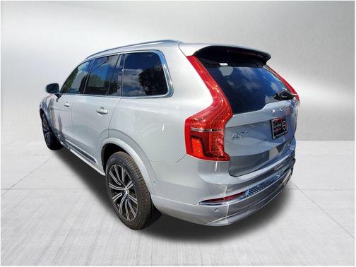 2024 Volvo XC90 B5 Plus Bright Theme