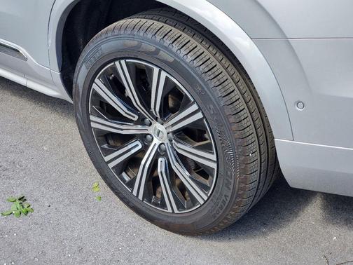 2024 Volvo XC90 B5 Plus Bright Theme