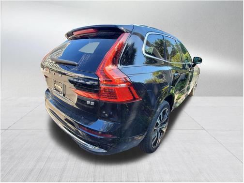 2022 Volvo XC60 B5 Inscription