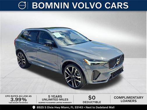 2024 Volvo XC60 B5 Ultimate Dark Theme