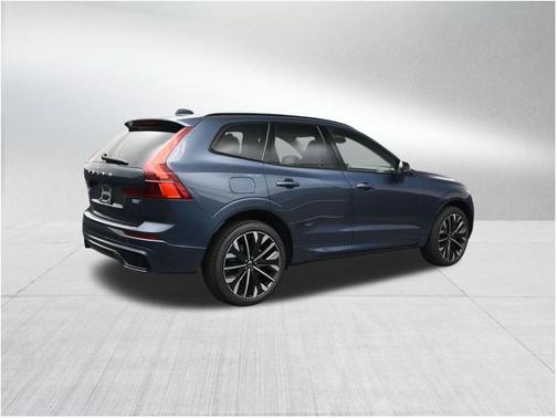 Denim Blue Metallic 2026 Volvo XC60 B5 Ultra