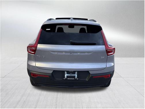 2026 Volvo XC40 B4 Plus