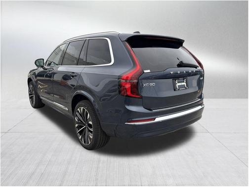 2026 Volvo XC90 Plug-In Hybrid T8 Plus 7-Seater