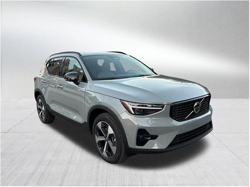 Gray Metallic 2026 Volvo XC40 B5 Plus