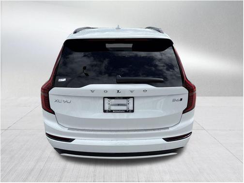 2026 Volvo XC90 B6 Ultra Dark Theme 7-Seater
