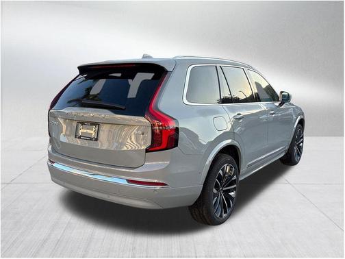 2026 Volvo XC90 B5 Plus 7-Seater
