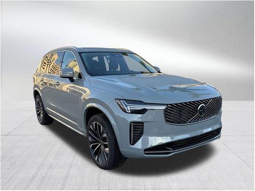 2026 Volvo XC90 B5 Plus 7-Seater