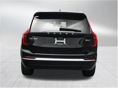 Onyx Black Metallic 2026 Volvo XC90 B6 Plus 7-Seater