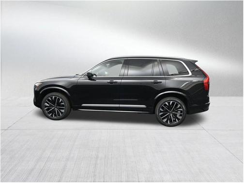 Onyx Black Metallic 2026 Volvo XC90 B6 Plus 7-Seater