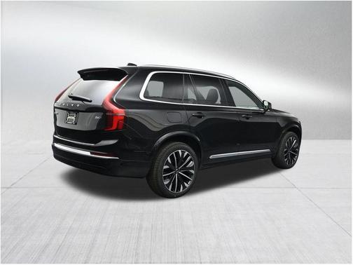 Onyx Black Metallic 2026 Volvo XC90 B6 Plus 7-Seater