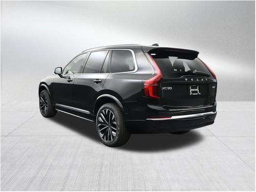 Onyx Black Metallic 2026 Volvo XC90 B6 Plus 7-Seater