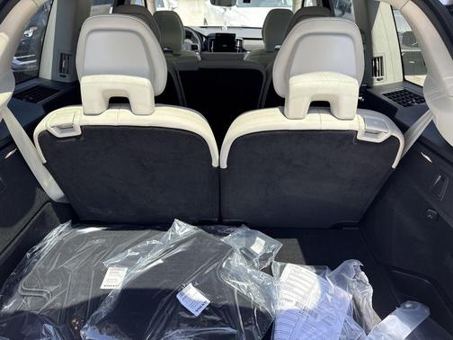 2025 Volvo XC90 B6 Ultra