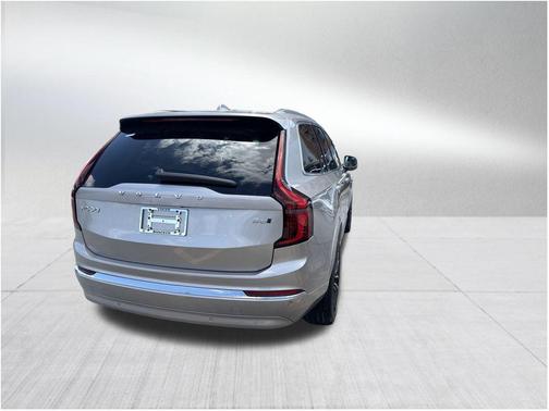 2025 Volvo XC90 B6 Ultra
