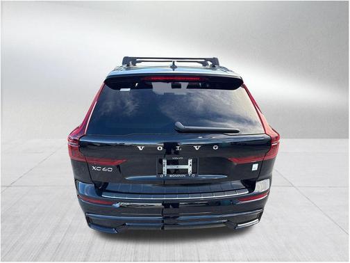 2026 Volvo XC60 Plug-In Hybrid T8 Polestar Engineered