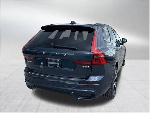 2025 Volvo XC60 Plug-In Hybrid T8 Ultra