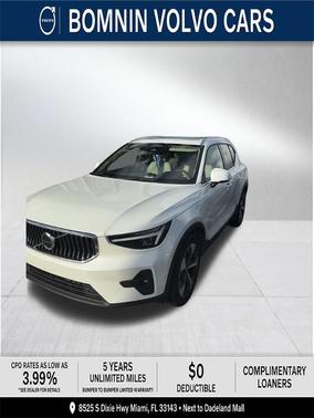 2025 Volvo XC40 B5 Plus Bright Theme