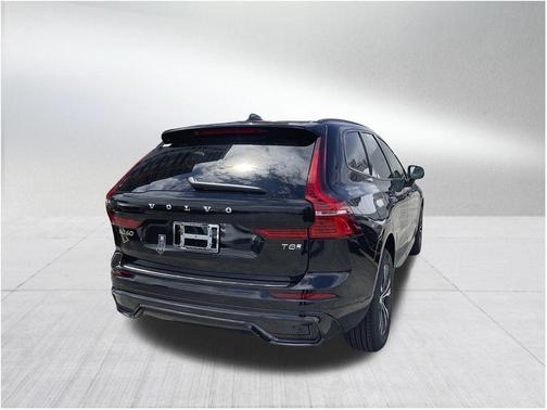 2025 Volvo XC60 Plug-In Hybrid T8 Core