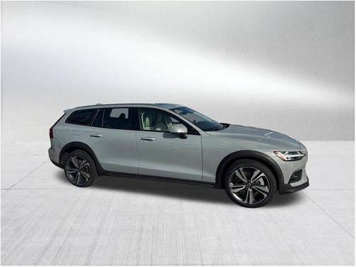 2026 Volvo V60 Cross Country B5 Plus